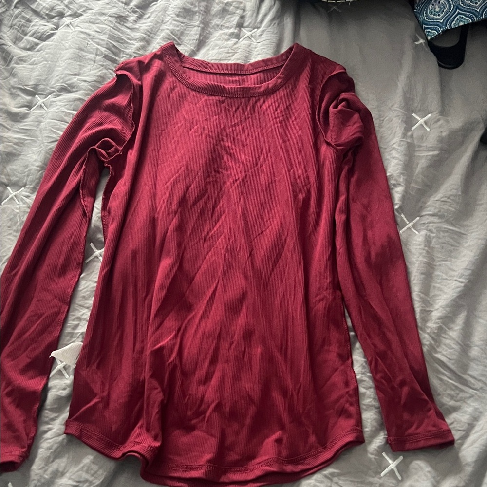 No Boundaries Women's Long Sleeve Burgundy Top